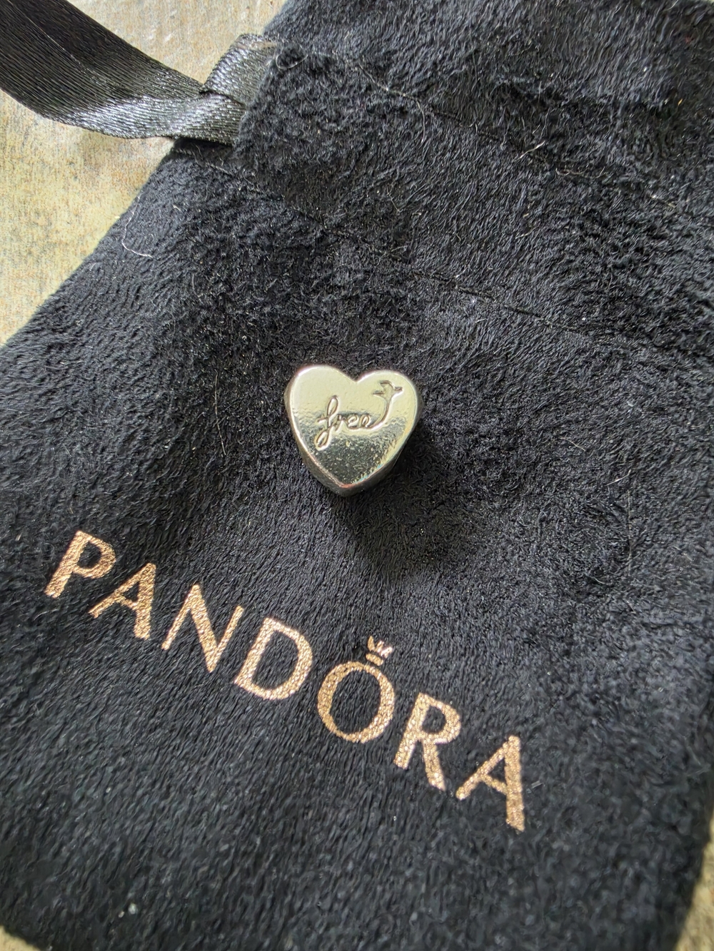 Pandora Heart Of Freedom Charm